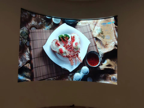 和田室内P2.5弧形LED屏